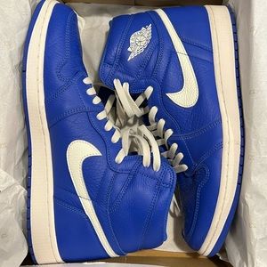 Jordan 1 High Retro OG Hyper Royal